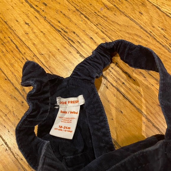 Lovely navy corduroy jumper by Joe Fresh - Picture 3 of 3